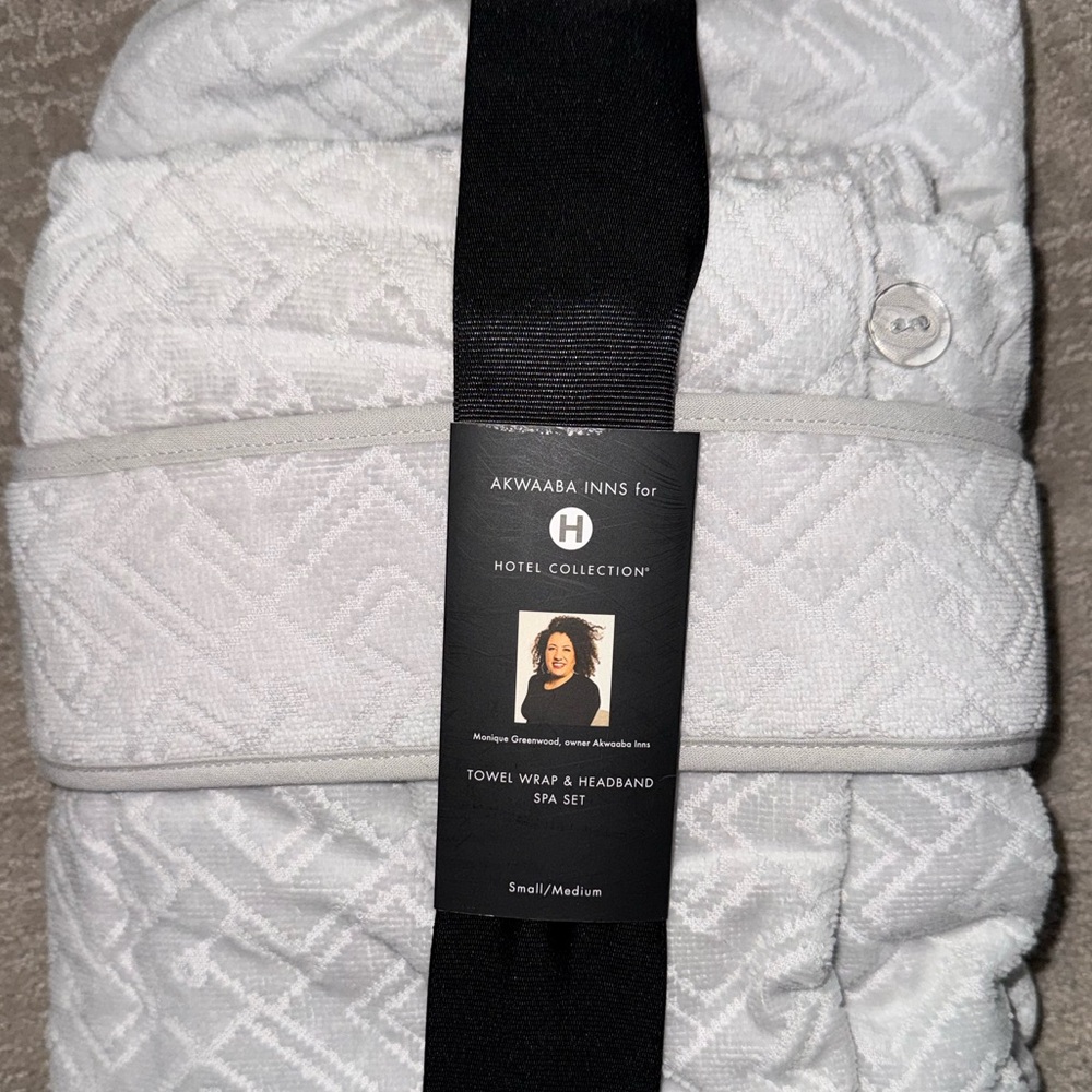 Akwaaba Inns Hotel Collection Axis cotton velour spa set Towel Wrap/Headband